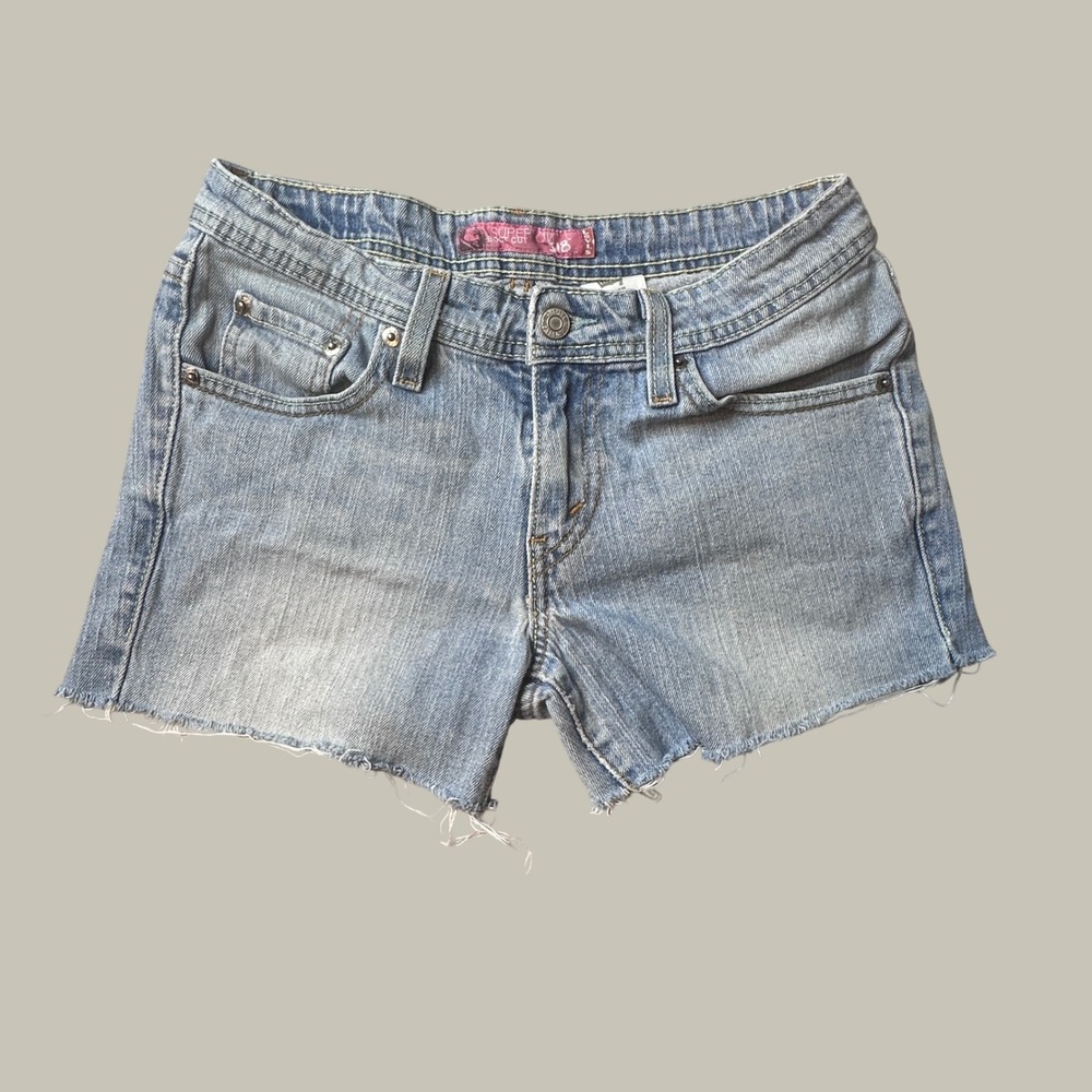 Vintage Levi's 518 Shorts Women 3 Superlow Light Wash Blue Denim Cut Off Raw Hem